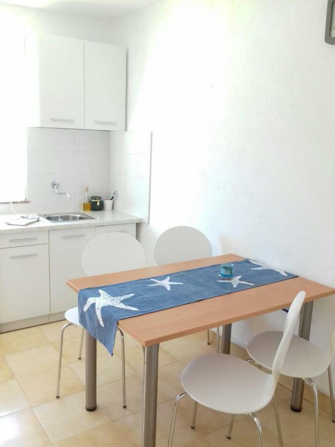 Apartman Andela Appartement Tisno Buitenkant foto